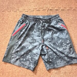 Spyder Active Mens Grey Digital Camo CrossFit Gym Shorts Red Zip Medium SPM511U